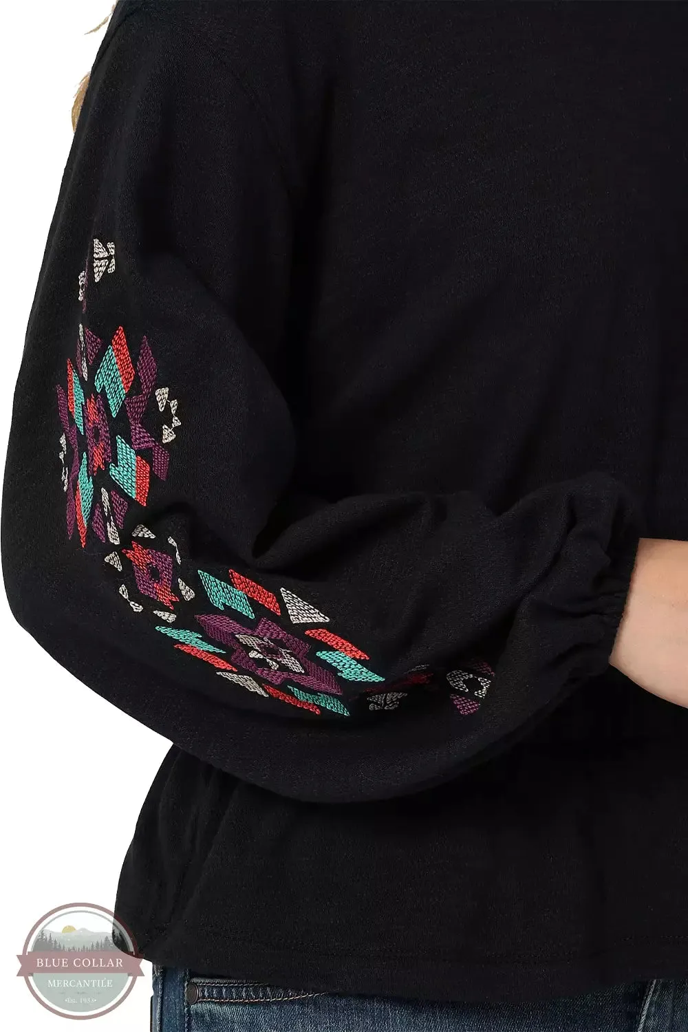 112336518 Gathered Waist Embroidered Sleeve Top