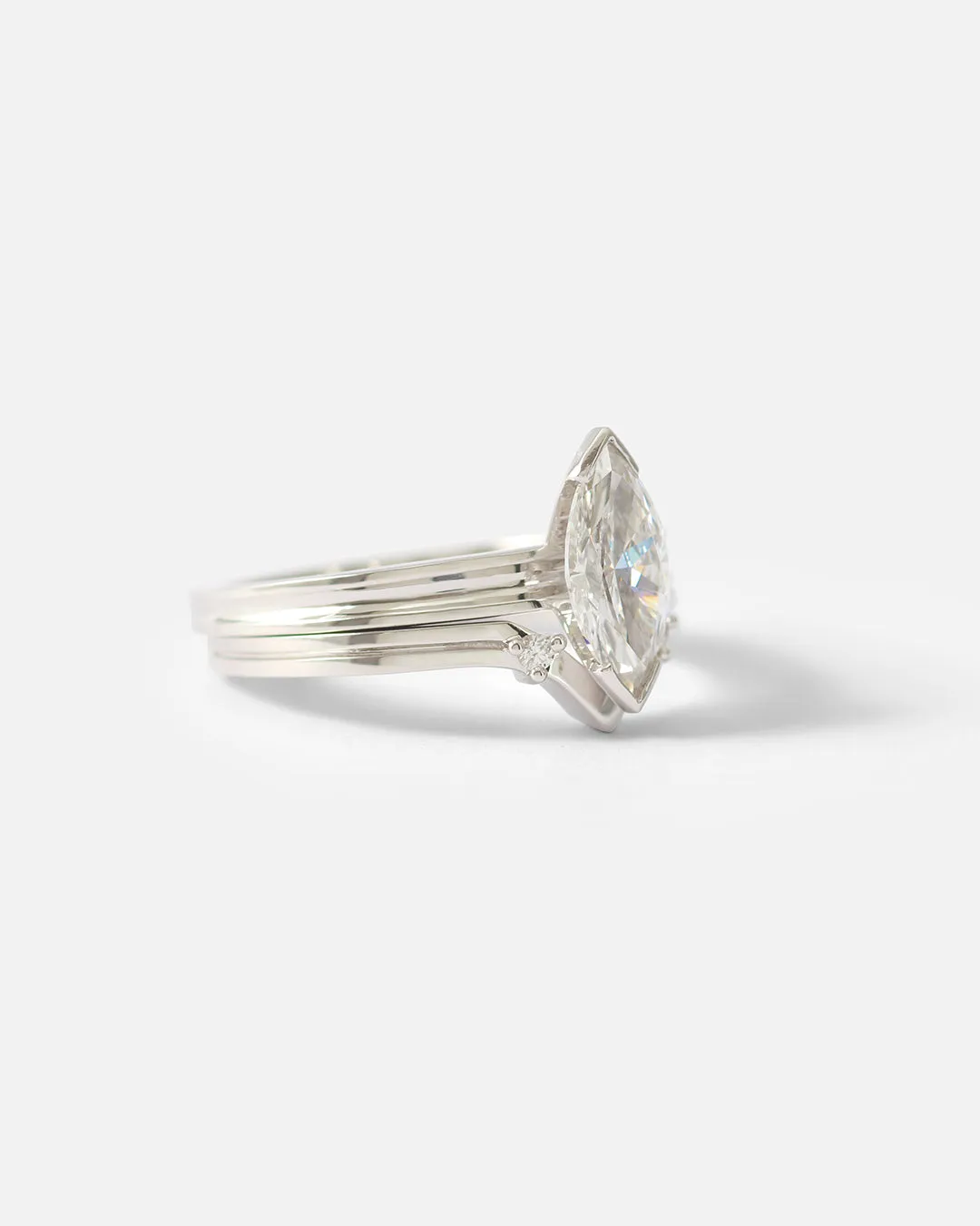 Canal / Curved 2 Stone Ring