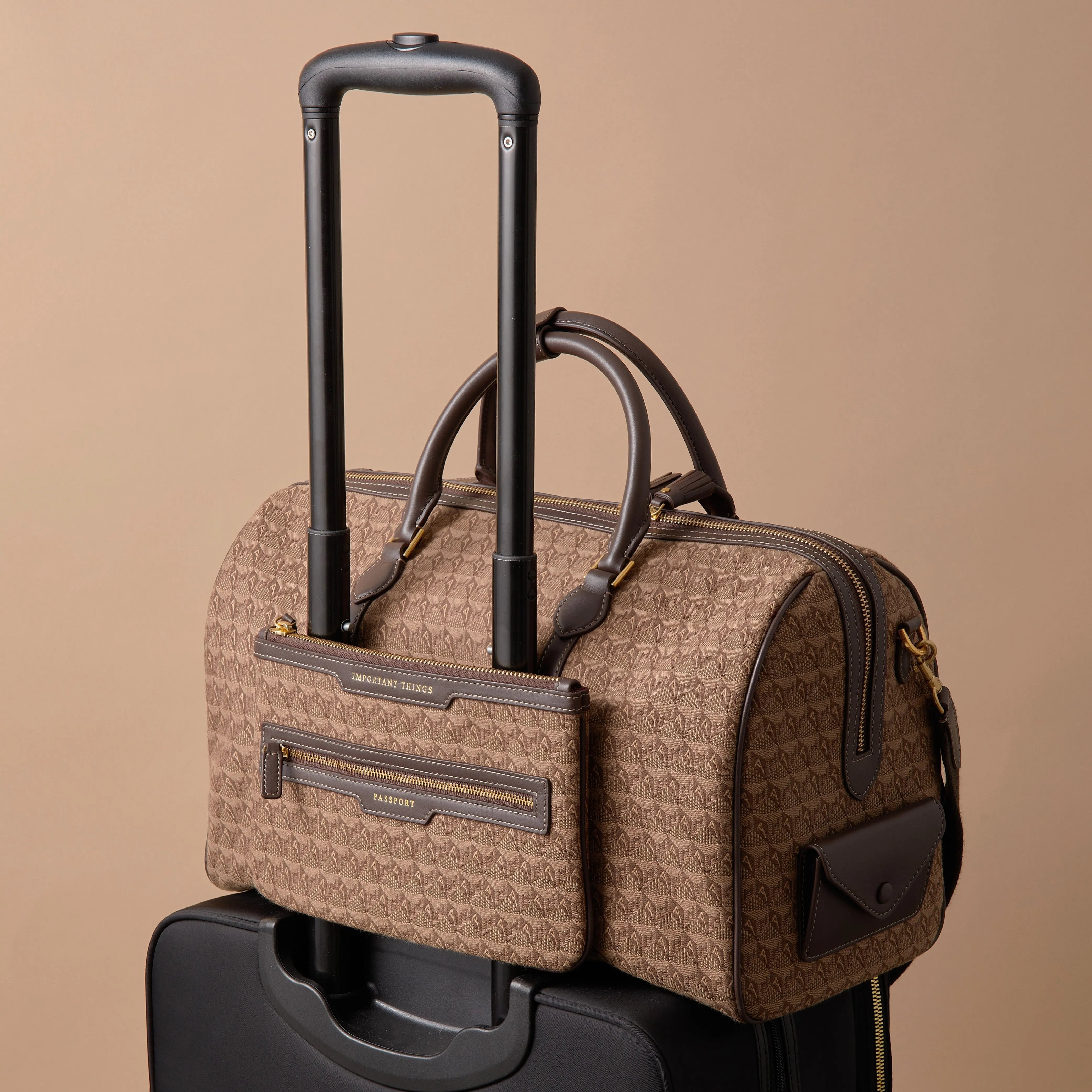 Jacquard In-Flight Barrel Travel Bag