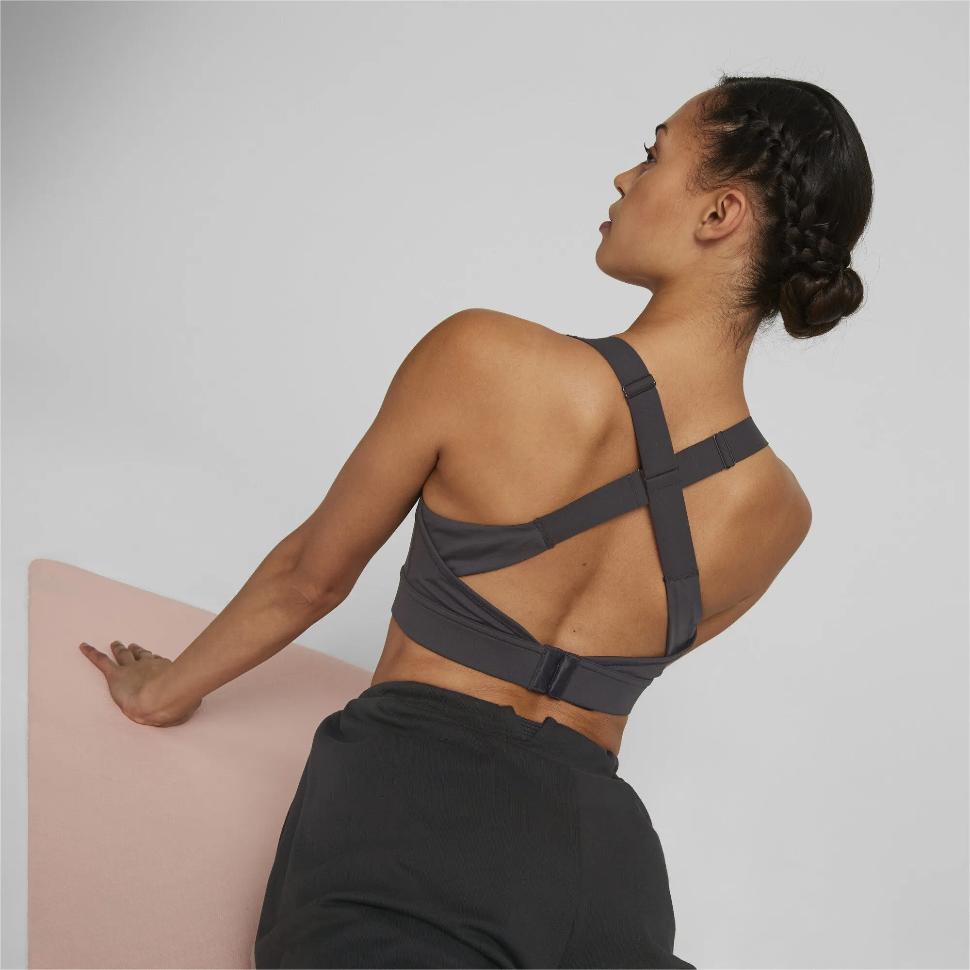 Mid Impact Yogini Cross Over Bra