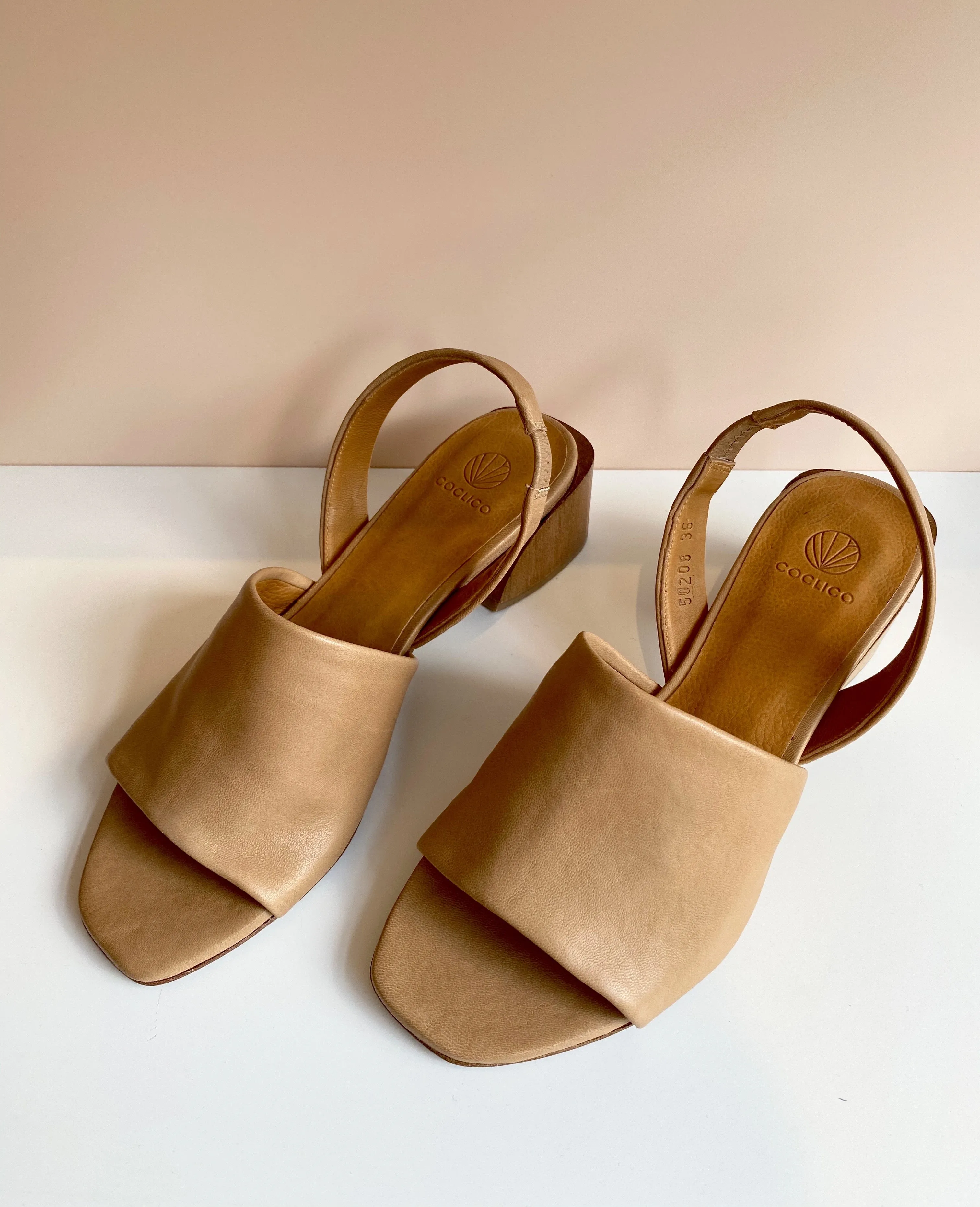 Okolo Sandal