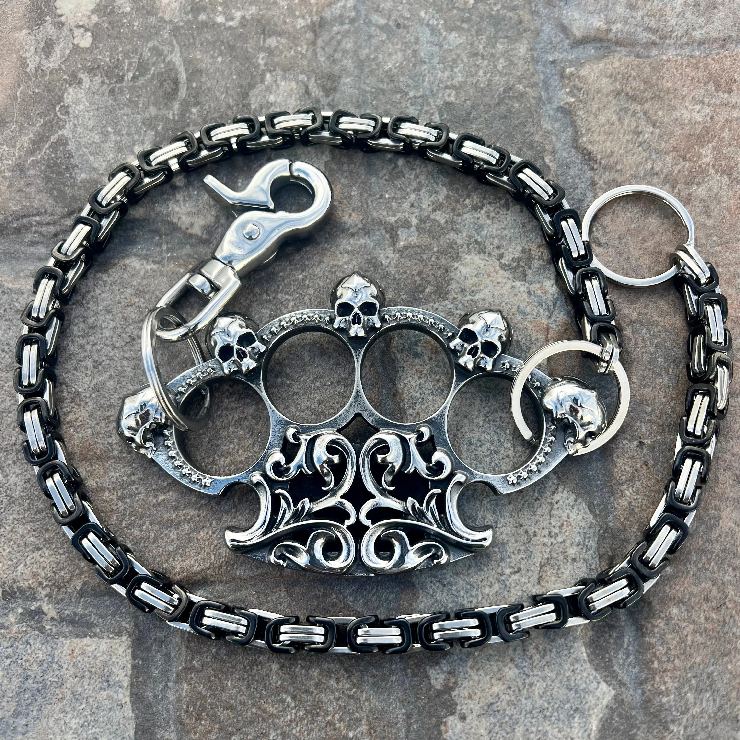 Royal Four Finger Ring Wallet Chain - Black & Silver Daytona Deluxe - WC3D