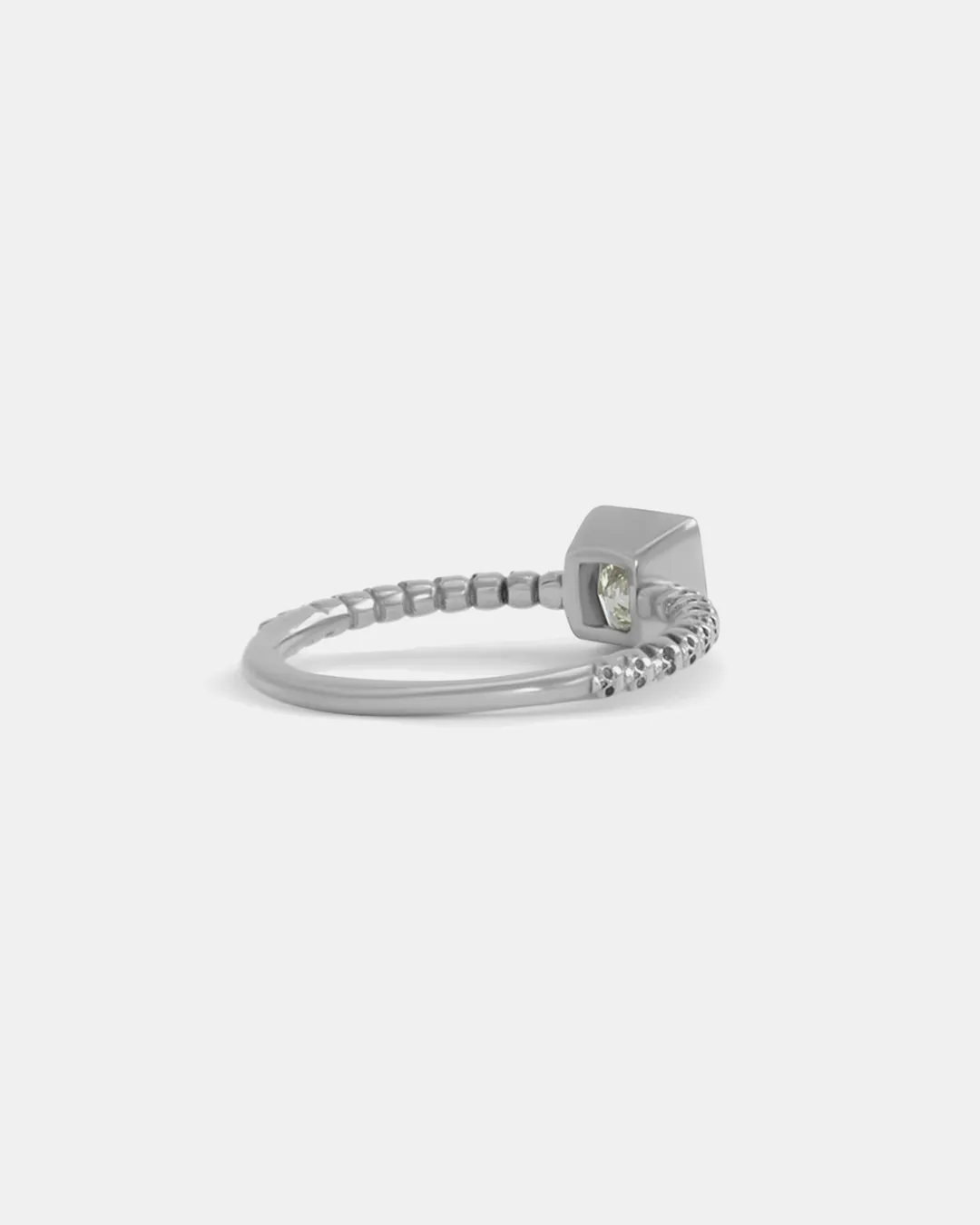 Square Bezel Skull Shank / White Diamond