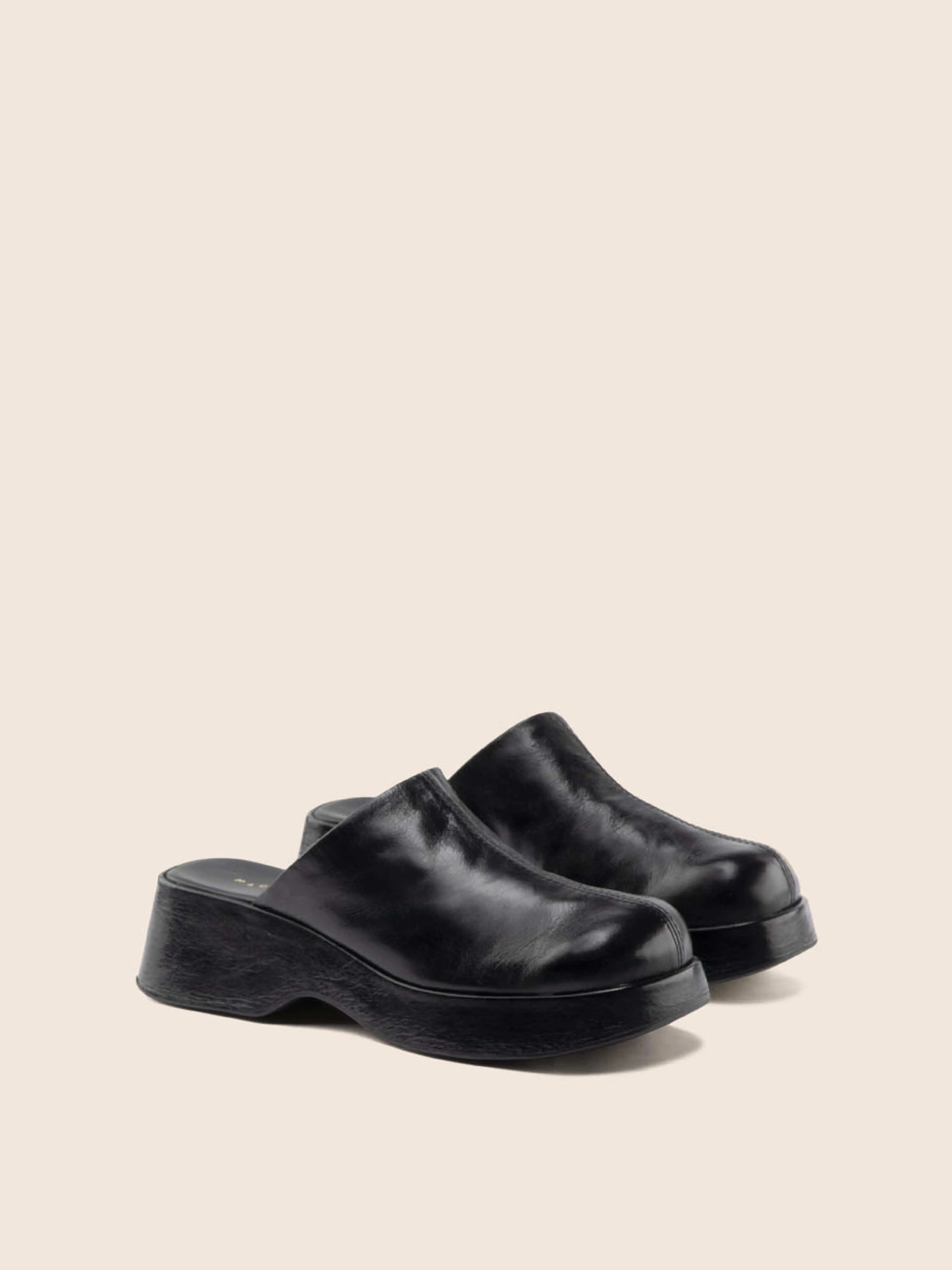 Vera Black Clog