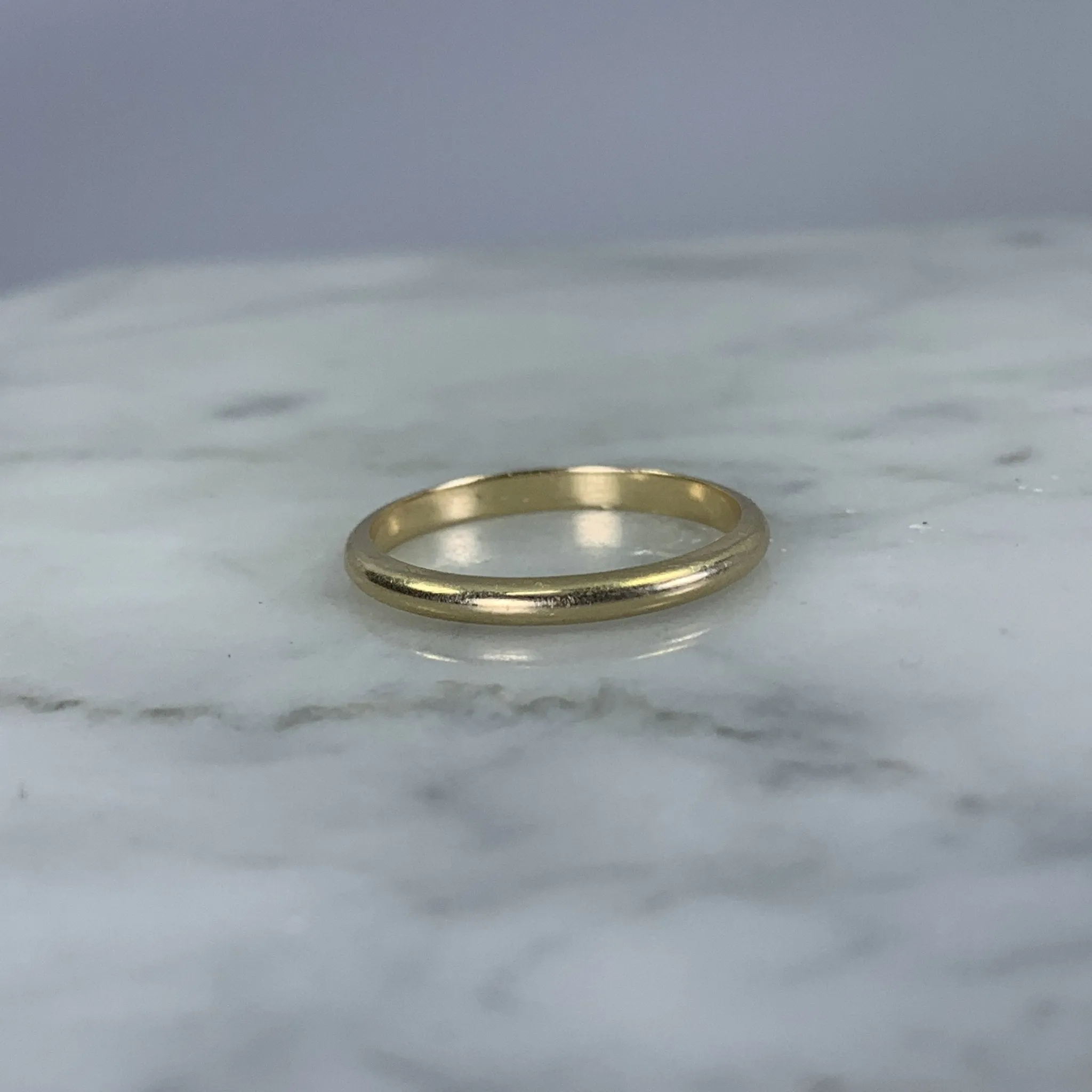 Vintage 1950s Gold Wedding Band by Keepsake in 14K Solid Yellow Gold. Perfect Stacking Ring.