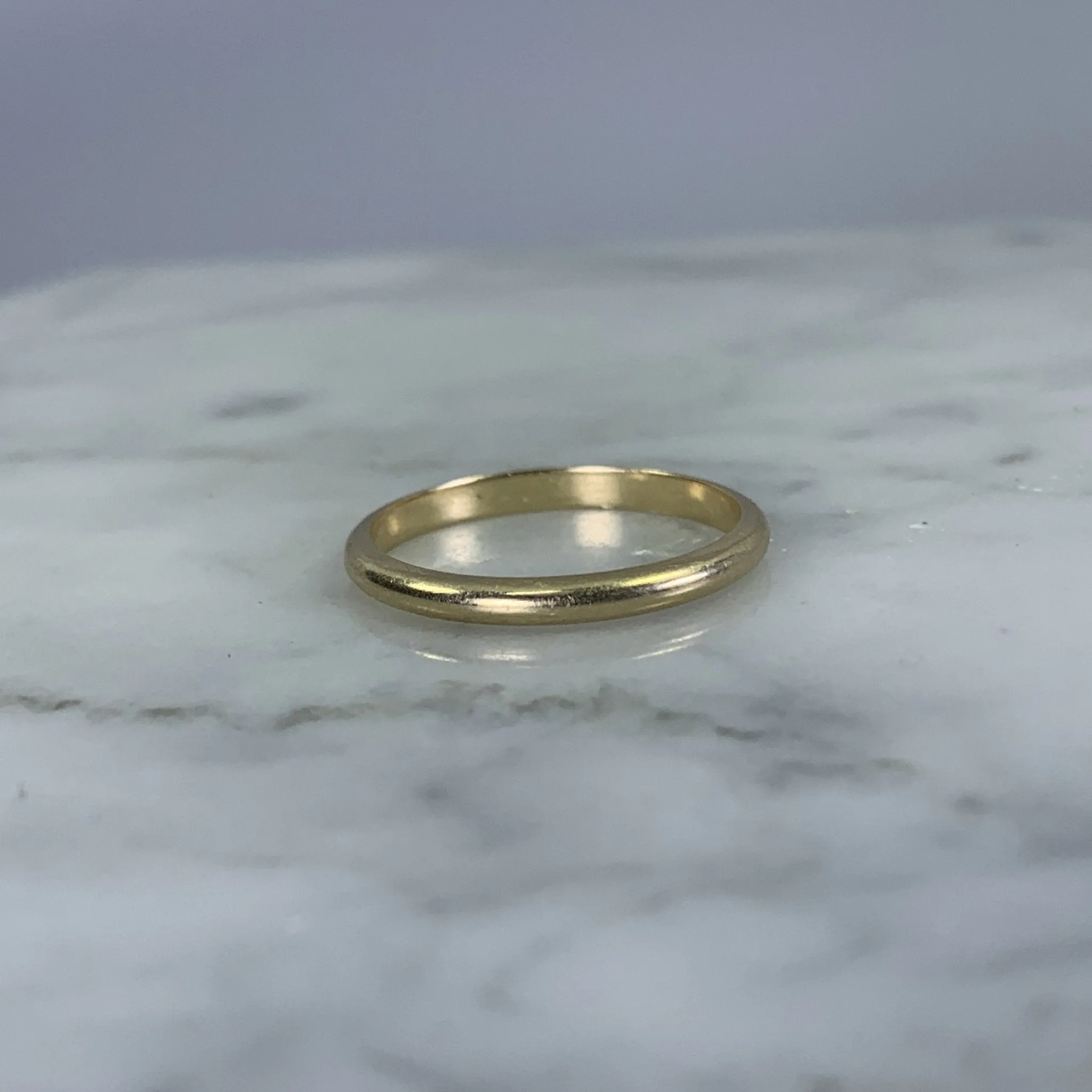 Vintage 1950s Gold Wedding Band by Keepsake in 14K Solid Yellow Gold. Perfect Stacking Ring.