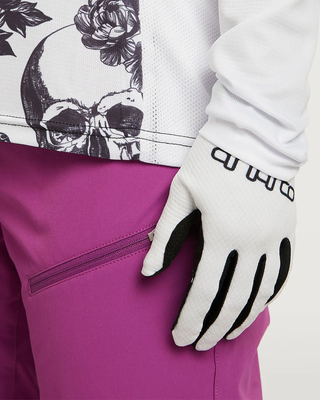 Womens Gravity Gloves | White